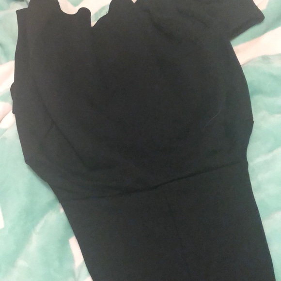 Victoria’s Secret PINK long sleeve crop with hood - Picture 3 of 4